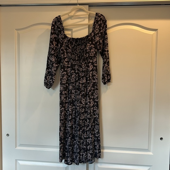 VICI Dress Forum Smocked Back Long Sleeve Midi Dress - Picture 5 of 6